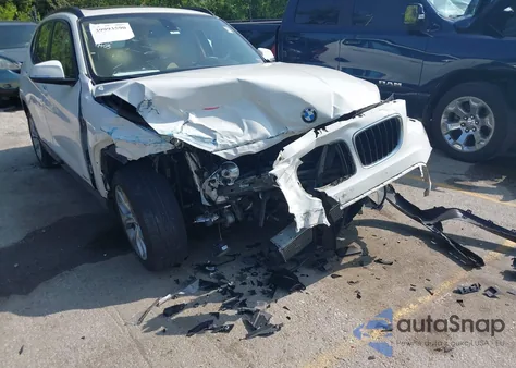 2014 BMW X1 xDrive28I z USA, uszkodzony, nr VIN WBAVL1C55EVY14453